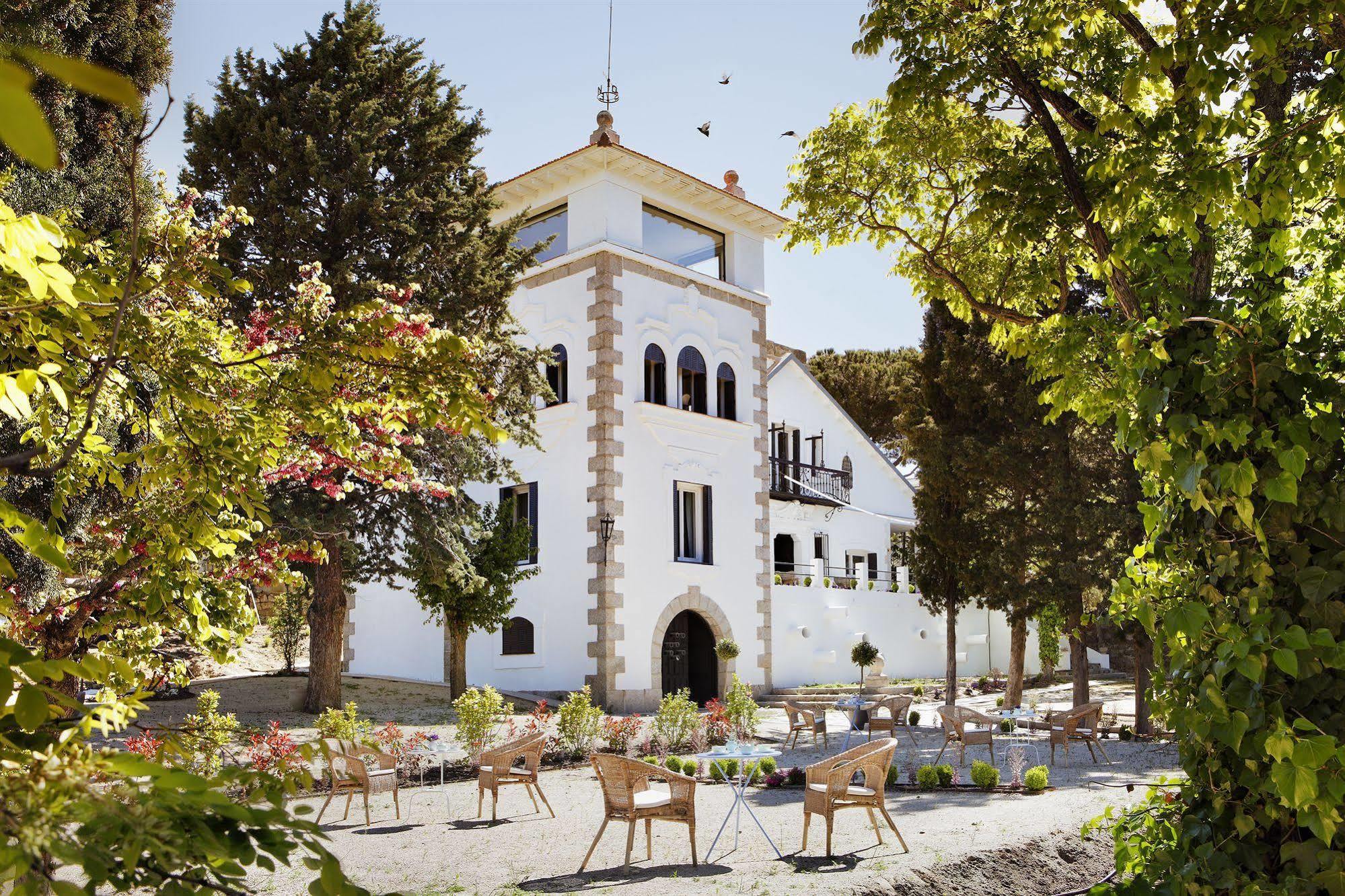 Box Art Hotel - La Torre Collado Mediano Exterior photo