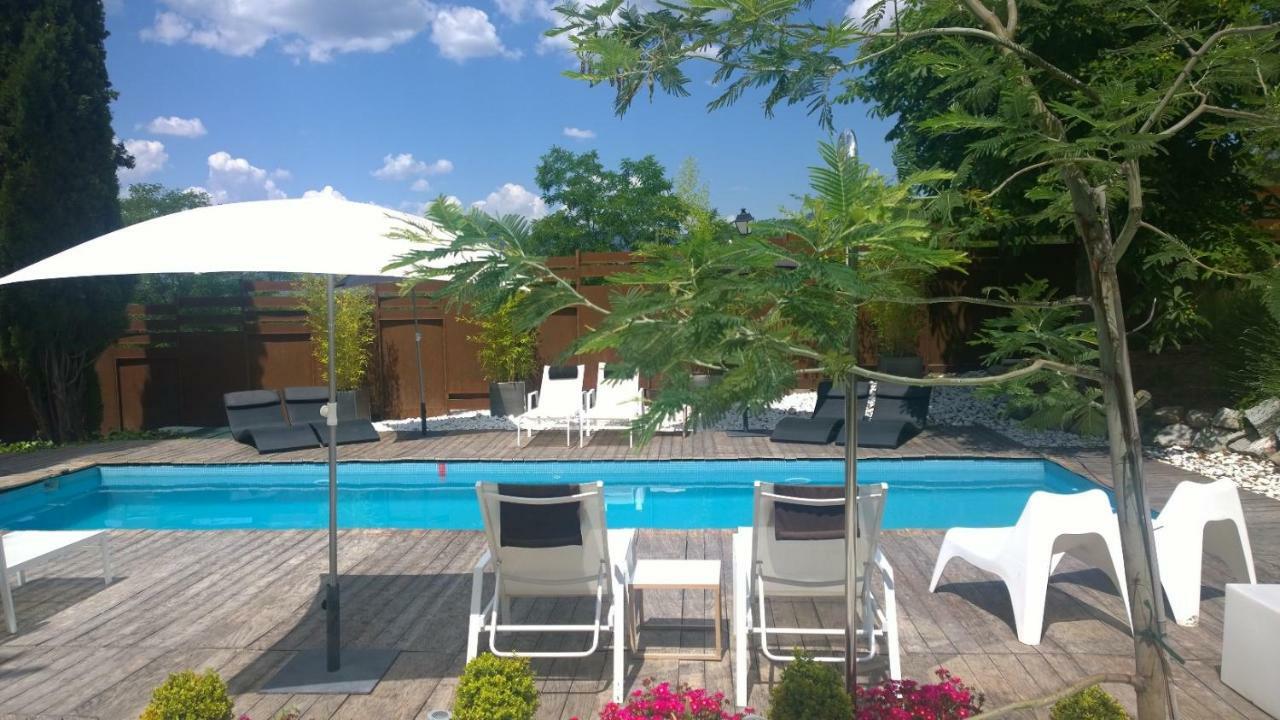 Box Art Hotel - La Torre Collado Mediano Exterior photo