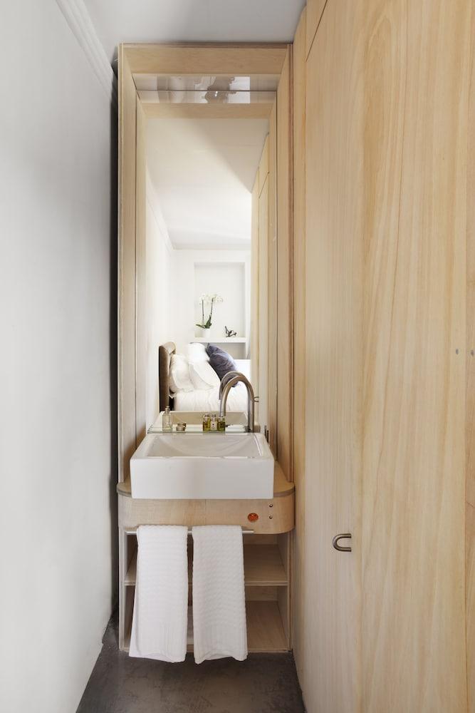 Box Art Hotel - La Torre Collado Mediano Exterior photo