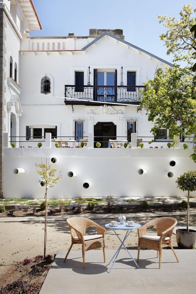 Box Art Hotel - La Torre Collado Mediano Exterior photo